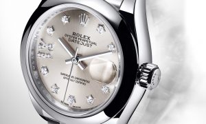 The 28 mm fake Rolex Lady Datejust 28 279166 watches have silvery dials.