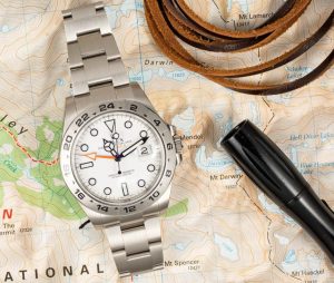 The 42 mm fake Rolex Explorer II 216570 watches are worth for explorers.