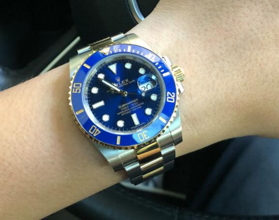 In my mind, the blue Submariner is the most beautiful one.