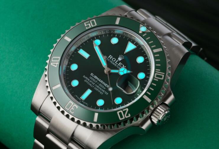The green Submariner is one of the most popular diving watches now.