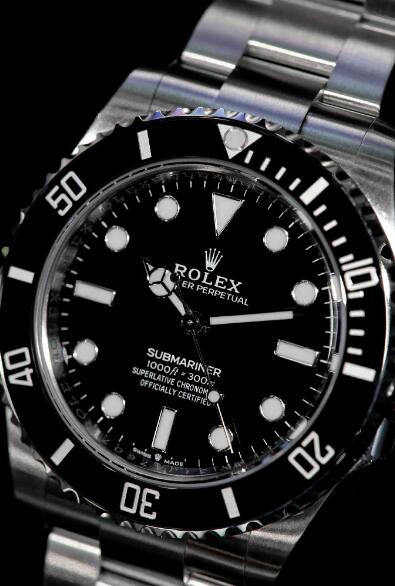 The Rolex Submariner replica watch is good choice for men.